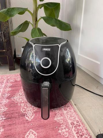 Princess XL airfryer beschikbaar voor biedingen