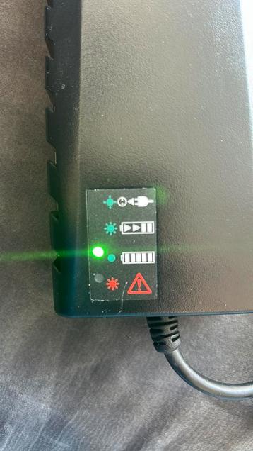 Accu gazelle oplader  beschikbaar voor biedingen