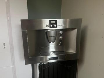 BOSCH inbouw koffiezetapparaat incl uitrekplank beschikbaar voor biedingen