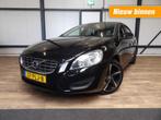 Volvo V60 T3 - ecc - navigatie - trekhaak - zeer nette staat, Auto's, Volvo, Voorwielaandrijving, 1596 cc, 15 km/l, 4 cilinders