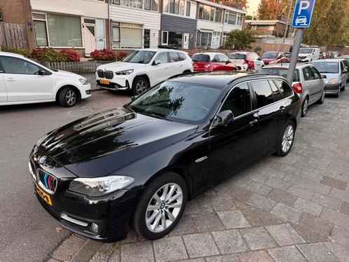 BMW 5-Serie 530D 190KW Touring Aut8 2014 Zwart, Auto's, BMW, Particulier, 5-Serie, Achteruitrijcamera, Adaptieve lichten, Adaptive Cruise Control