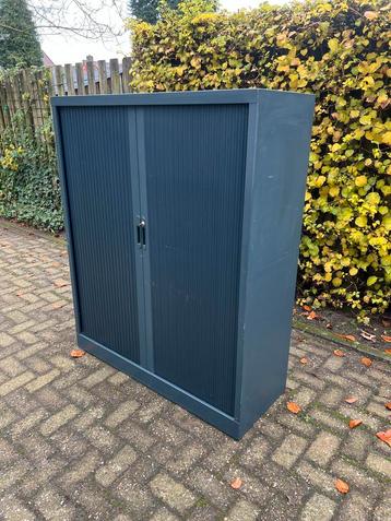 Stalen archiefkast 120x145x45 met roldeuren  beschikbaar voor biedingen