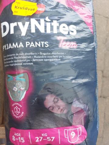DryNites pyjama pants (teen) van Huggies beschikbaar voor biedingen