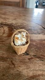 Miniatuur vintage mandje met 2 porseleinen schotse collies, Ophalen of Verzenden