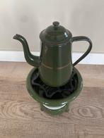 Petroleum stel met koffiepot, Ophalen