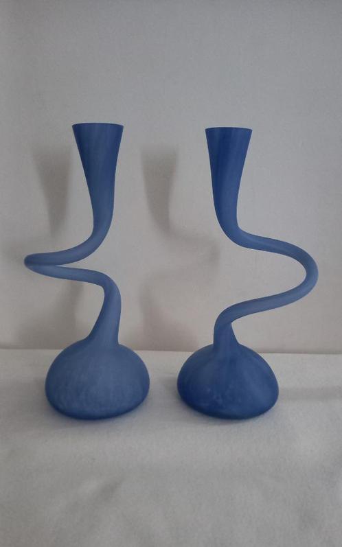 Set van twee blauw gevlamd glazen vazen, Huis en Inrichting, Woonaccessoires | Vazen, Gebruikt, Blauw, Ophalen