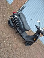 Sym fiddle euro 4
Geelkenteken 45km
2019, Ophalen, Maximaal 45 km/u, Zo goed als nieuw, Benzine