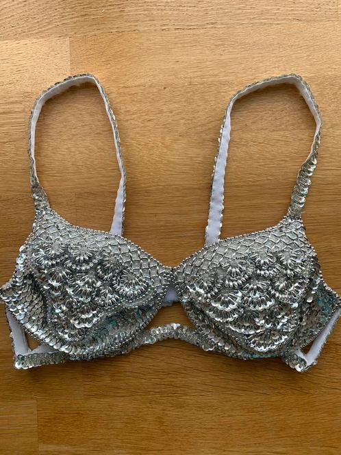Zilverkleurige Samba Outfit met Tooi en Schoenen, Kleding | Dames, Carnavalskleding en Feestkleding, Zo goed als nieuw, Kleding