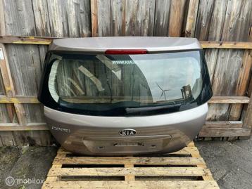 Achterklep beige 8q Kia cee'd I 1.4 X-tra ('07-'12) 8Q beschikbaar voor biedingen