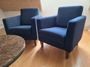 2 Donkerblauwe Fauteuils - Zo Goed Als Nieuw beschikbaar voor biedingen