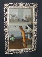 Oude spiegel met sierlijke zilver koperen rand hoogte 73 cm, Ophalen, Rechthoekig, Minder dan 50 cm, Minder dan 100 cm
