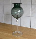 Vintage glazen vaas glas Germany grijsgroen met lijndecor, Minder dan 50 cm, Glas, Gebruikt, Ophalen of Verzenden