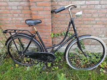 Oma fiets studentenfiets damesfiets stationsfiets  beschikbaar voor biedingen