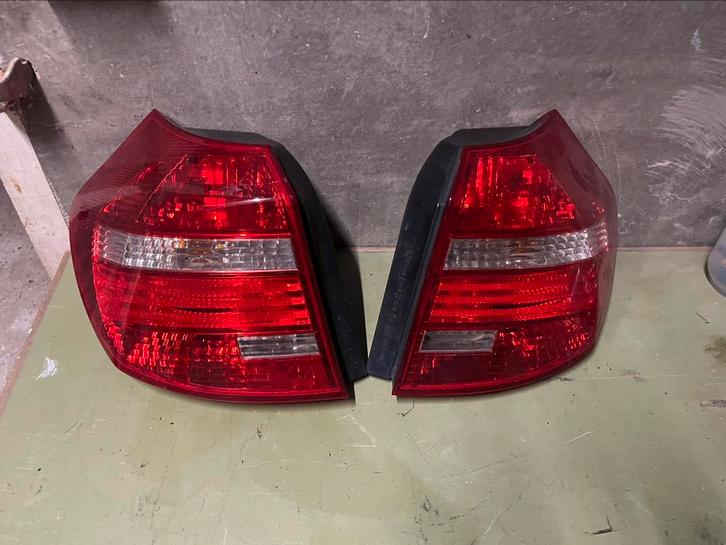 Originele BMW Achterlichten – 1 Serie E87 (Links + Rechts), Auto-onderdelen, Verlichting, BMW, Gebruikt, Ophalen of Verzenden