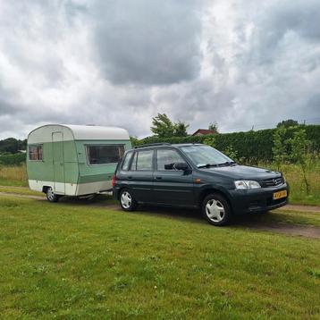 Leuke Oldtimer caravan vintage retro kamperen  beschikbaar voor biedingen