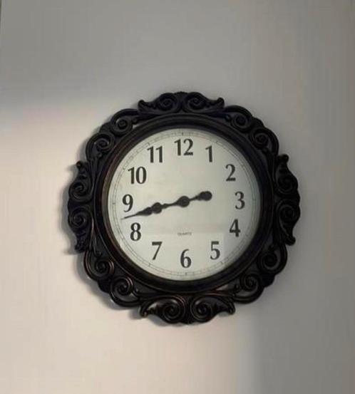 Vintage bruine wandklok, Huis en Inrichting, Woonaccessoires | Klokken, Wandklok, Analoog, Ophalen of Verzenden