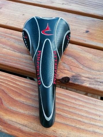 Pinarello Flite zadel beschikbaar voor biedingen
