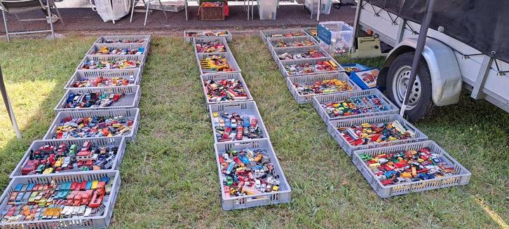 Grote partij bespeelde miniatuurauto's., Hobby en Vrije tijd, Modelauto's | Overige schalen, Gebruikt, Bus of Vrachtwagen, Ophalen