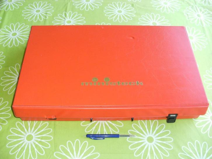 Gevulde ministeck koffer, Hobby en Vrije tijd, Ministeck, Gebruikt, Losse ministeck of Strip, Ophalen of Verzenden