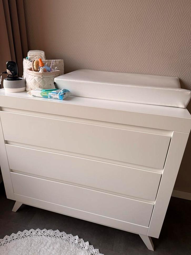 Complete babykamer bopita: Ledikant, commode en wandrek, Kinderen en Baby's, Kinderkamer | Commodes en Kasten, Zo goed als nieuw
