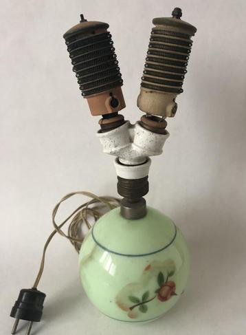 Antieke lampenhoud beschikbaar voor biedingen