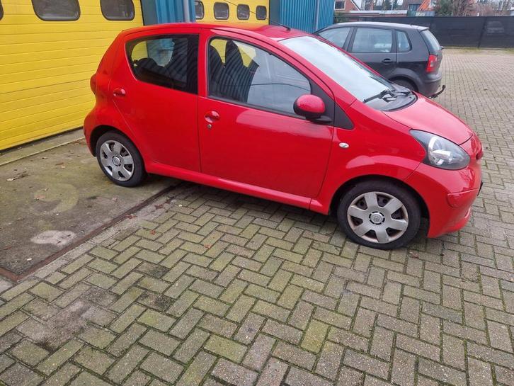 Toyota aygo in onderdelen SLOOP/DEMONTAGE, Auto-onderdelen, Carrosserie en Plaatwerk, Motorkap, Toyota, Voor, Ophalen of Verzenden