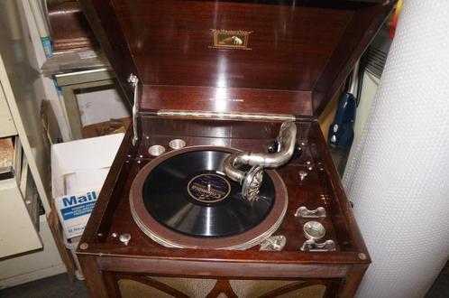 goede complete HMV model 145 grammofoon € 175, Antiek en Kunst, Antiek | Tv's en Audio, Ophalen