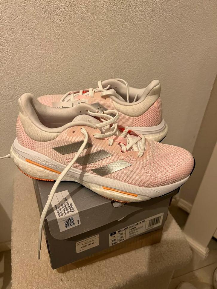 Adidas Solar Glide 5 W - Nieuw!, Kleding | Dames, Schoenen, Nieuw, Sportschoenen, Wit, Ophalen of Verzenden