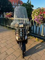 Vespa S Sport 2013 met windscherm, Fietsen en Brommers, Scooters | Vespa, Ophalen, Zo goed als nieuw, Benzine