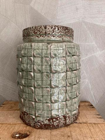 Vintage reliëf vaas/pot- grijs/groen geëmailleerd, z.g.a.n. beschikbaar voor biedingen