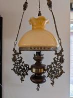 Antieke Hanglamp met Amberkleurige Kap, Huis en Inrichting, Lampen | Hanglampen, Antiek, Gebruikt, 50 tot 75 cm, Glas