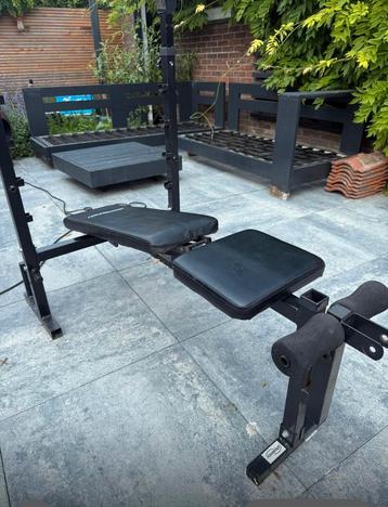 Fitness bankje beschikbaar voor biedingen