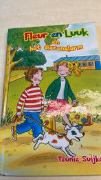 T. Suijker - Fleur en Luuk en het dierenalarm, Ophalen of Verzenden, Zo goed als nieuw, T. Suijker