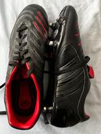 Voetbalschoen met ijzeren noppen, Ophalen of Verzenden, Zo goed als nieuw, Schoenen