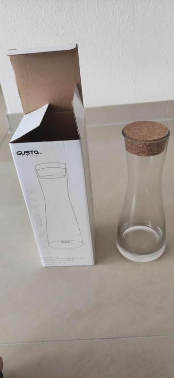 Nieuwe karaf met kurkdop nog in de doos beschikbaar voor biedingen