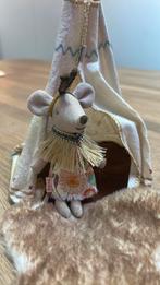 Maileg indiaan tipi en kleedje, Ophalen of Verzenden, Zo goed als nieuw