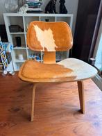 Replica Vitra LCW fauteuil Eames., Huis en Inrichting, Stoelen, Ophalen, Gebruikt, Bruin, Design