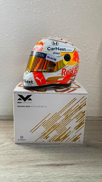 Max Verstappen helm 1:2 seizoen 2020 beschikbaar voor biedingen