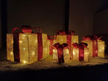 Kerst Cadeaus Lichtgevend - 2 x set van 3. beschikbaar voor biedingen