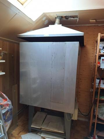 Keramiek Oven & Glazuurspuitcabine & Mineralen/Kleurstoffen beschikbaar voor biedingen
