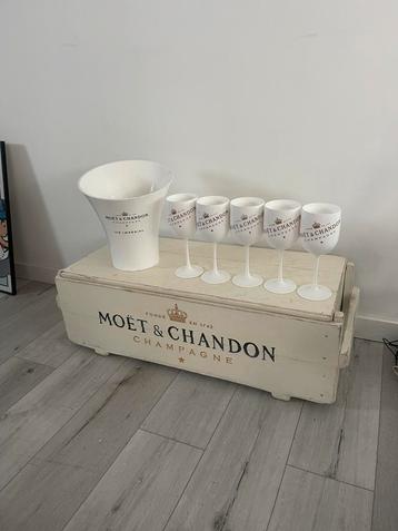 Moët & Chandon Kist Ice Imperial - Koeler - Glazen beschikbaar voor biedingen