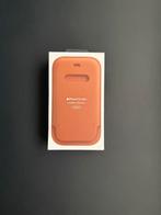Iphone 12 Mini Leather Sleeve Magsafe Saddle Brown, Ophalen of Verzenden, Nieuw, IPhone 12 Mini, Hoesje of Tasje