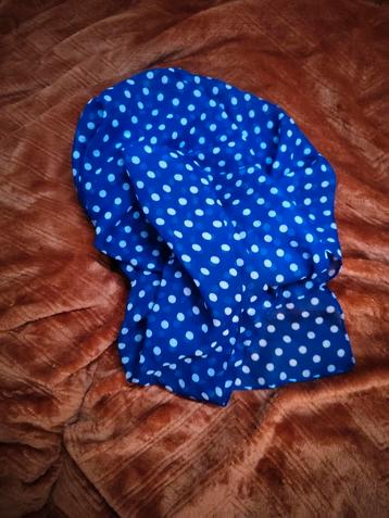 Sjaal wit blauw  beschikbaar voor biedingen