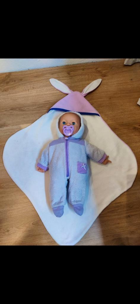 Sprekende Babypop met Accessoires en wiegstoeltje, Kinderen en Baby's, Speelgoed | Poppen, Zo goed als nieuw, Babypop, Ophalen