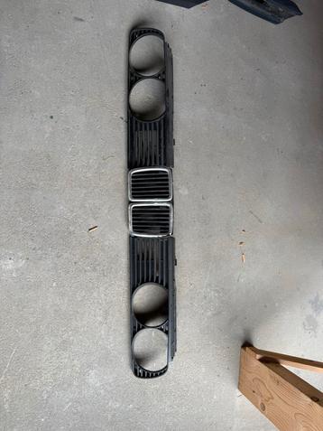 BMW E30 Grille Type 2 beschikbaar voor biedingen