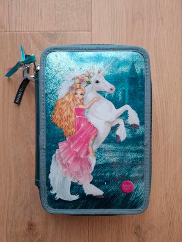 Topmodel/ Top Model/ Fantasy Model  etui. beschikbaar voor biedingen