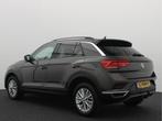 Volkswagen T-Roc 1.0 TSI Style TREKHAAK / CARPLAY / ACC / DA, Auto's, Voorwielaandrijving, Stof, Gebruikt, Bruin
