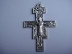 Mooi zilverkleurig Damiaan kruisje, Ophalen of Verzenden, Zo goed als nieuw, Overige typen, Christendom | Katholiek