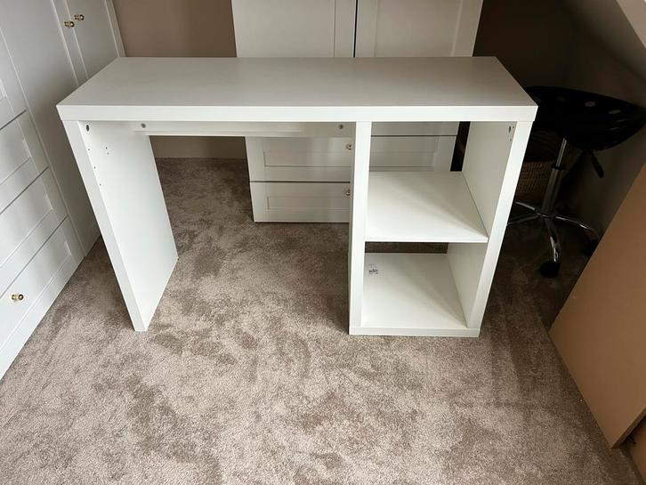 IKEA Kallax Bureau - Wit, Huis en Inrichting, Bureaus, Zo goed als nieuw, Bureau, Ophalen