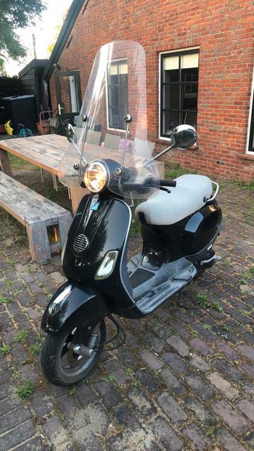 Vespa LX50 - Zwart - 14000km beschikbaar voor biedingen